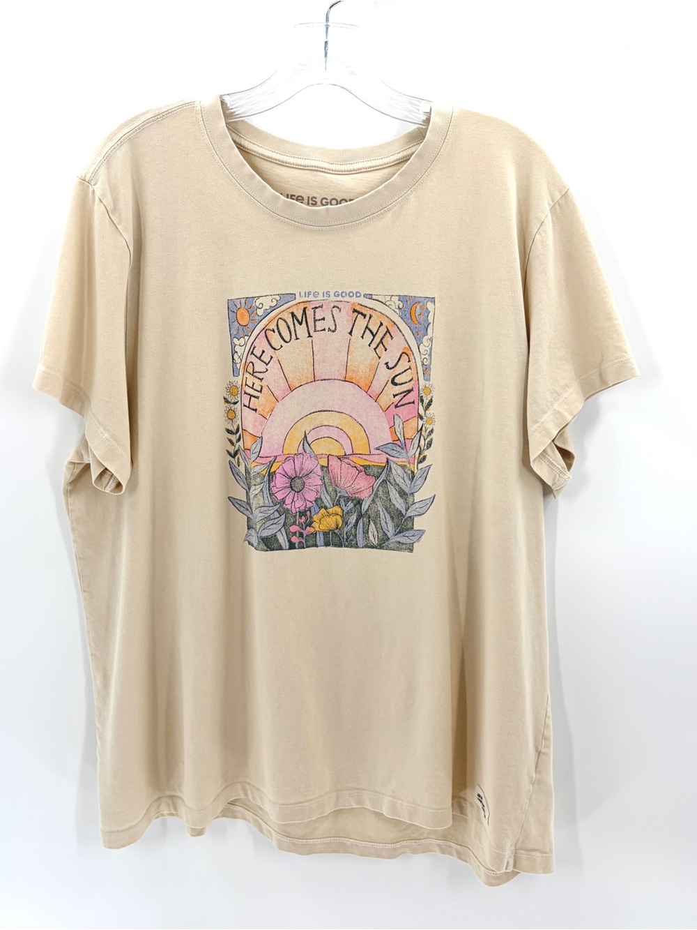 Life Is Good Beige 'Here Comes The Sun' Graphic Tee